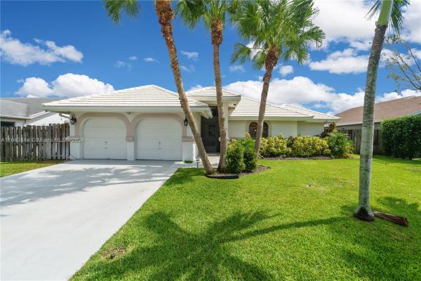 Lakewood At Woodmont, 8603 NW 82nd St, Tamarac, Florida 33321, image 1