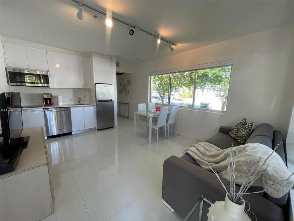 Elisa, 801 15th St #101, Miami Beach, Florida 33139, image 1