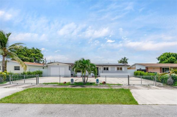 South Miami Heights Residential, 19733 SW 119th Ct, South Miami Heights, Florida 33177, image 1