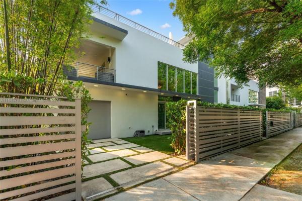 Brickell Broadway Villas, 1510 SW 4th Ave, Miami, Florida 33129, image 1