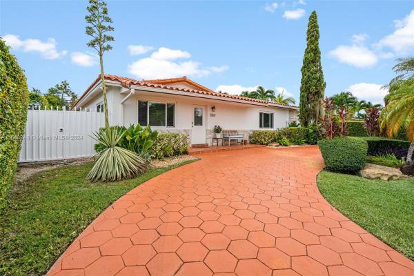Westwood Estates, 10810 SW 61st St, Sunset, Florida 33173, image 1