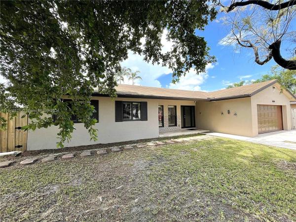 Caravel Country, 10510 SW 139th Ave, Kendall, Florida 33186, image 1