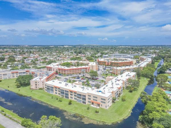 Royal Park Gardens 3, 6870 Royal Palm Blvd #306M, Margate, Florida 33063, image 1
