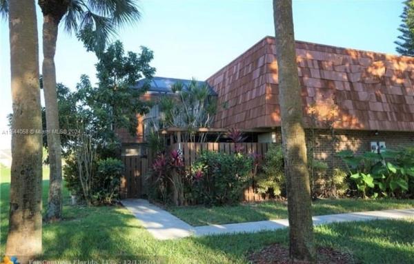Village At Coral Lake, 1660 S Coral Ter, North Lauderdale, Florida 33068, image 1