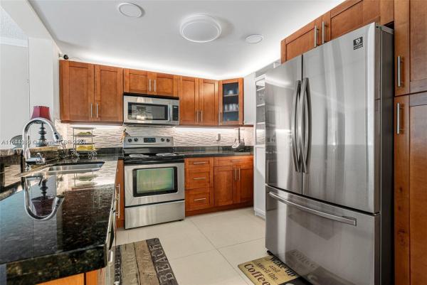 Meadowbrook Towers, 401 NE 14th Ave #104, Hallandale Beach, Florida 33009, image 1