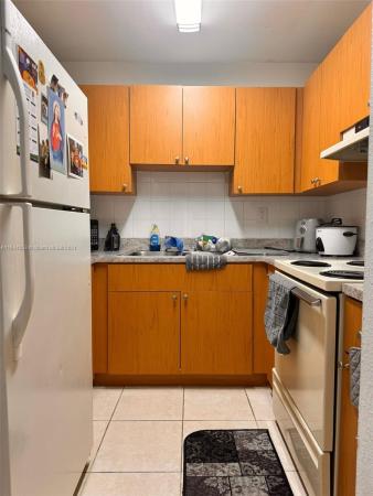 Cambridge, 1815 W 56th St #315, Hialeah, Florida 33012, image 2