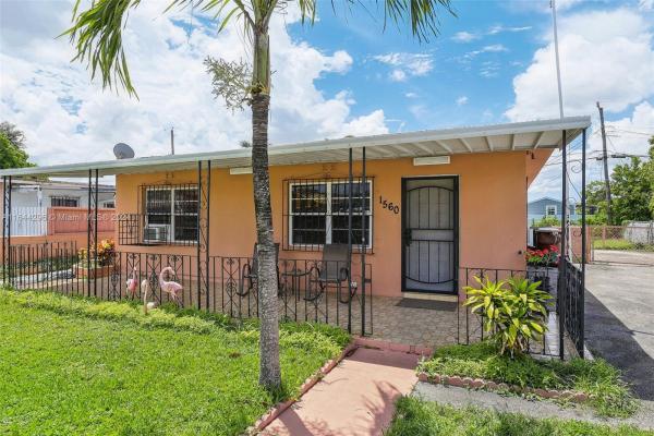 Sun Tan Village, 1560 E 10th Ave, Hialeah, Florida 33010, image 2