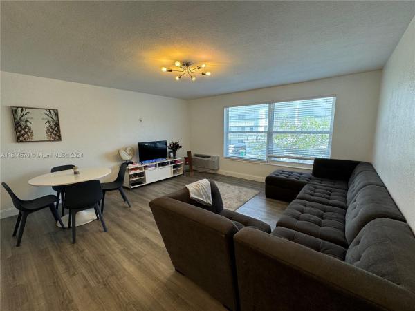 Indies, 195 Sunrise Dr #9, Key Biscayne, Florida 33149, image 1