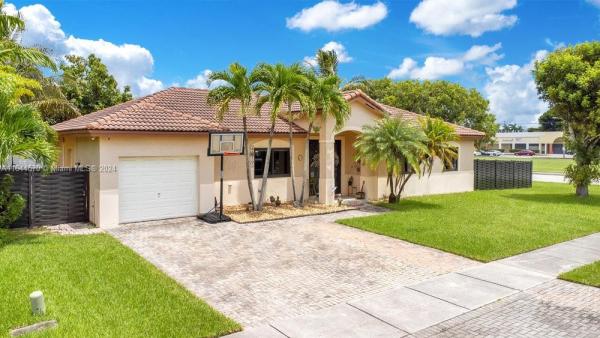 Biscayne Drive Estates, 14203 SW 289th Ter, Leisure City, Florida 33033, image 3