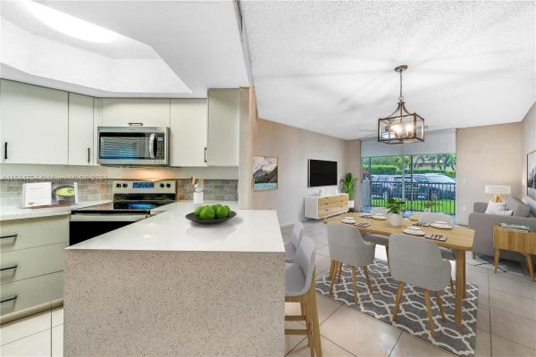 Las Vistas At Doral, 8215 Lake Dr #101, Doral, Florida 33166, image 1