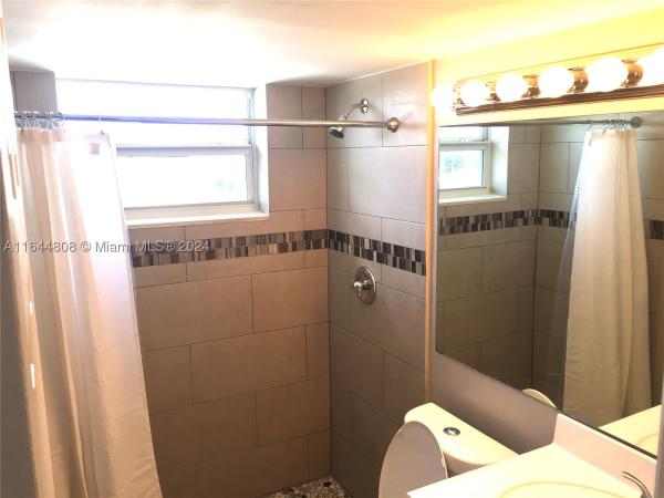 3075 NW 7th St #401, Miami, Florida 33125, image 1