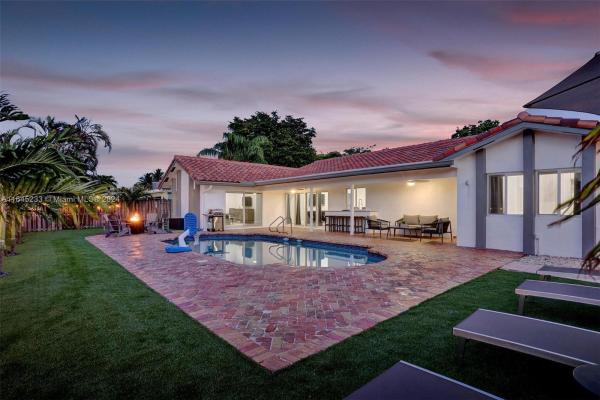 Hollywood Golf Estates, 1251 Wiley St, Hollywood, Florida 33019, image 1