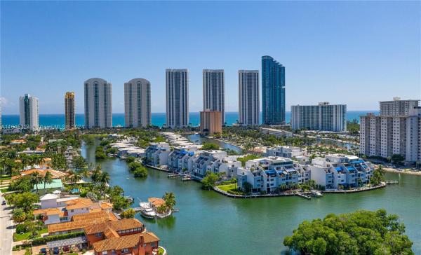 Poinciana Island Yacht & Racquet Club, 401 Poinciana Dr #1225, Sunny Isles Beach, Florida 33160, image 1