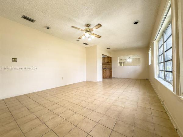 Westhaven Park, 530 W 37th St, Hialeah, Florida 33012, image 2