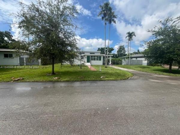 Kent Estates, 610 Quail Ave, Miami Springs, Florida 33166, image 1