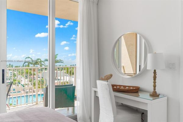 The Tides At Bridgeside Square, 3020 NE 32nd Ave #1017, Fort Lauderdale, Florida 33308, image 2