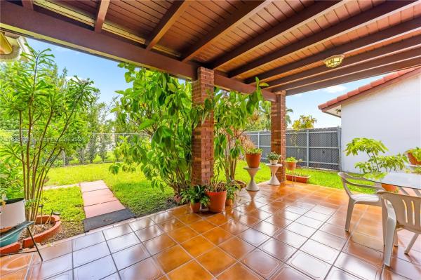 13712 SW 14th St, Unincorporated Dade County, Florida 33184, image 2