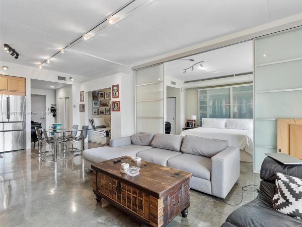 The Meridian, 2001 Meridian Ave #306, Miami Beach, Florida 33139, image 1