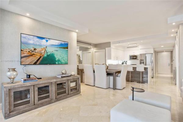Green Diamond, 4775 Collins Ave #2108, Miami Beach, Florida 33140, image 1