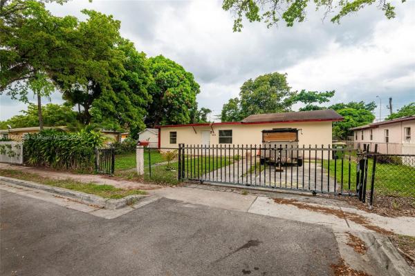 Sunkist Grove, 1610 NW 120th St, North Miami, Florida 33167, image 1