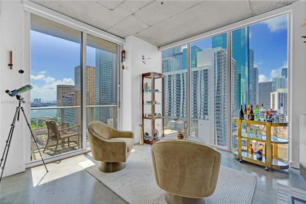 Centro, 151 SE 1st St #1901, Miami, Florida 33131, image 1