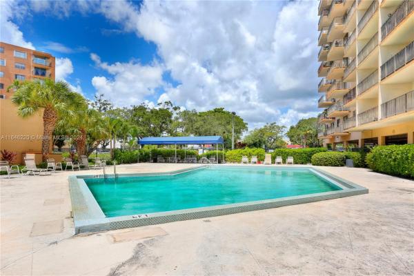 3 Horizons North, 1470 NE 125th Ter #801, North Miami, Florida 33161, image 1