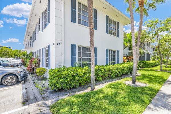 Imperial Point Colonnades, 2201 NE 66th St #1302, Fort Lauderdale, Florida 33308, image 1