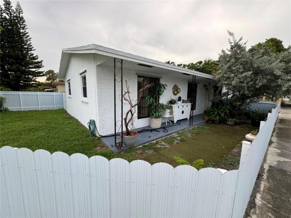 South Hollywood, 1450 S 28th Ave, Hollywood, Florida 33020, image 1