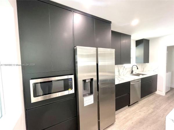 Liberia, 2210 Cody St, Hollywood, Florida 33020, image 1