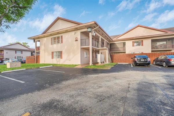 Pine Grove, 11249 SW 88th St #203G, Kendall, Florida 33176, image 3