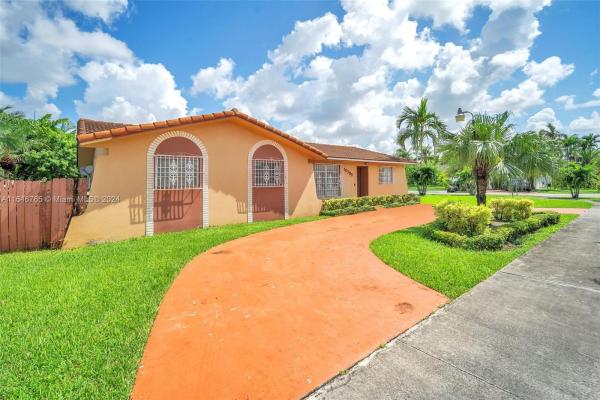 University Park No HOA, 10785 SW 26th St, University Park, Florida 33165, image 1