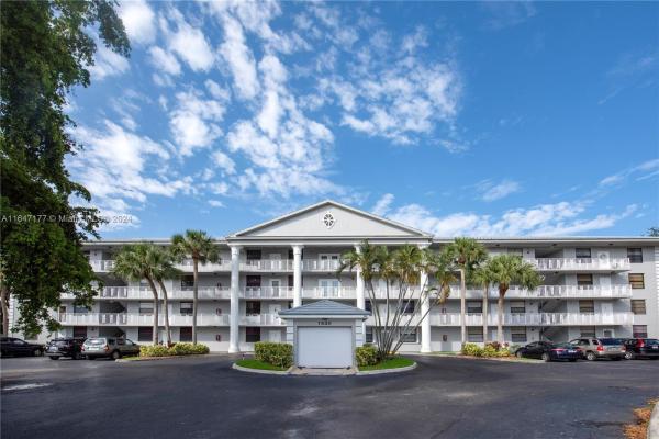 Whitehall Of Pine Island Ridge, 1510 Whitehall Dr #104, Davie, Florida 33324, image 1