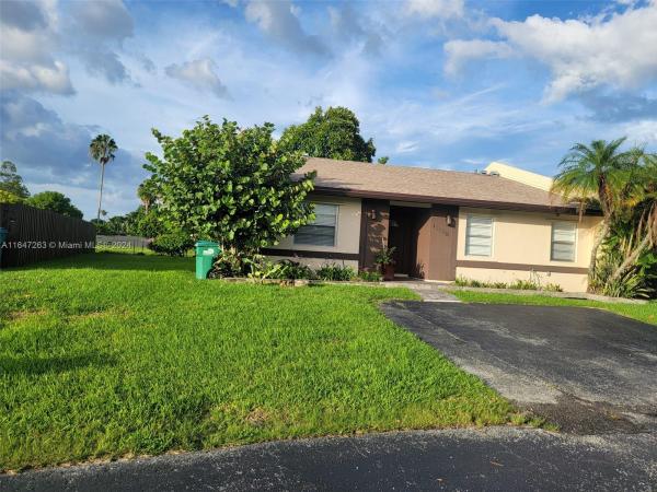 Devon Aire Villas, 12339 SW 110th S Canal St Rd #12339, The Crossings, Florida 33186, image 1