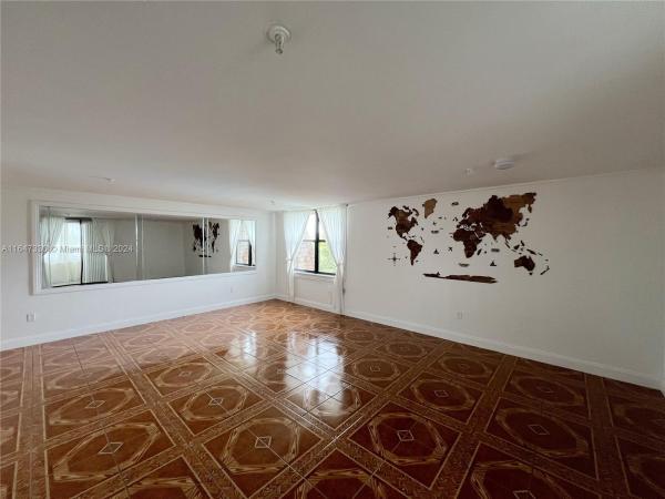 Cedar Glenn, 671 NE 195th St #425-E, Ives Estates, Florida 33179, image 1