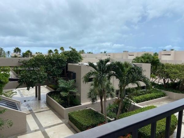 Tidemark At Key Colony, 201 Crandon Blvd #305, Key Biscayne, Florida 33149, image 1