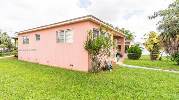 Hialeah Homesites, 2699 W 8th Ln, Hialeah, Florida 33010, image 2