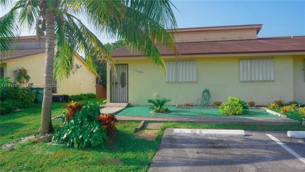 Waterside Townhomes, 14100 SW 281st Ter #14100, Leisure City, Florida 33033, image 1