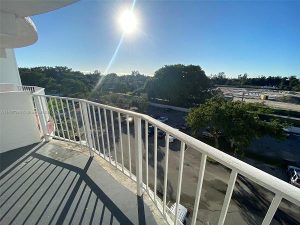 Montecarlo, 496 NW 165th Street Rd #D-509, Golden Glades, Florida 33169, image 1