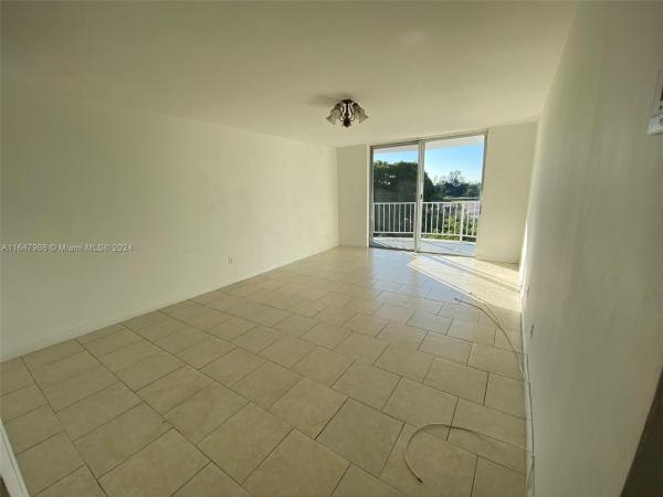 Montecarlo, 496 NW 165th Street Rd #D-509, Golden Glades, Florida 33169, image 3