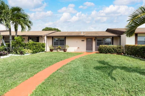 San Sebastian Townhouses, 13555 SW 48th Ln, Kendale Lakes, Florida 33175, image 1