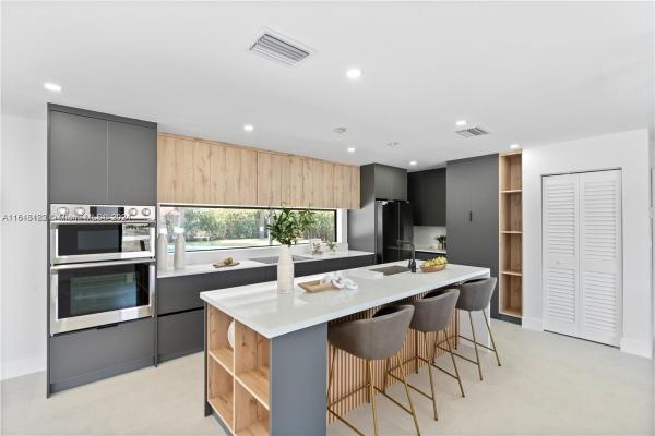 Hillsboro Isles, 2449 NE 20th Ter, Lighthouse Point, Florida 33064, image 1