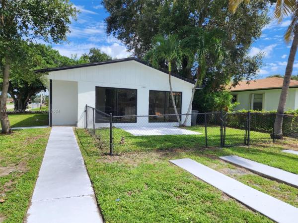 Hyde Park, 4741 SW 26th St, West Park, Florida 33023, image 1