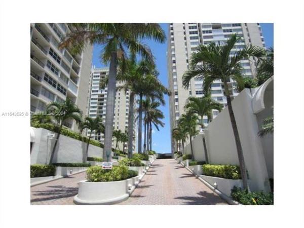 La Estates, 1890 S Ocean Dr #807, Hallandale Beach, Florida 33009, image 1