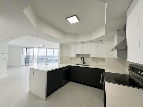 La Gorce Palace, 6301 Collins Ave #2206, Miami Beach, Florida 33141, image 3