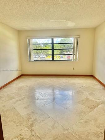 605 NW 72nd Ave #208, Unincorporated Dade County, Florida 33126, image 3