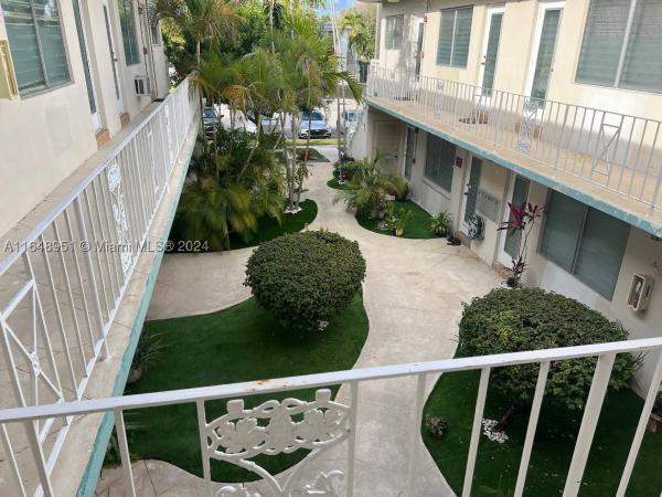 2072 NE 169 St, 2072 NE 169th St #9, North Miami Beach, Florida 33162, image 3