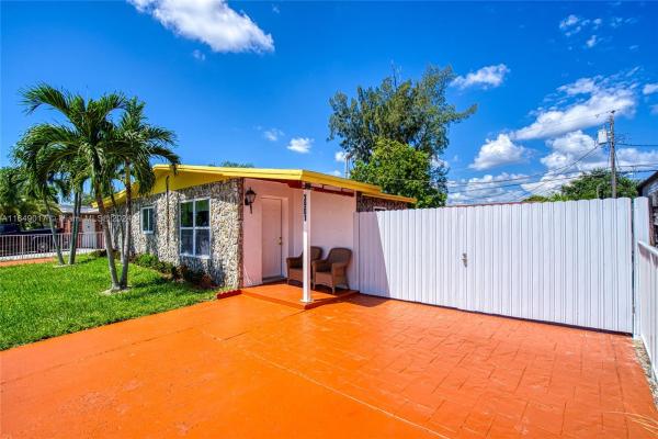 Playland Village, 3901 SW 59th Ter, Davie, Florida 33314, image 2