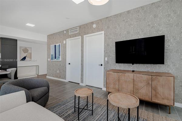 YotelPad Miami, 227 NE 2nd St #2502, Miami, Florida 33132, image 1