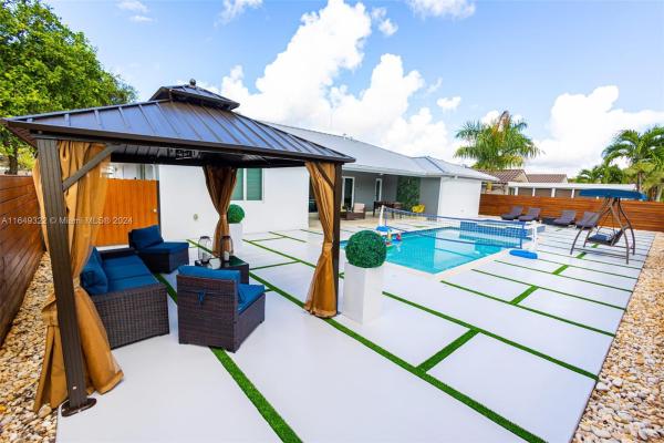 University Park West, 233 NW 136th Pl, Tamiami, Florida 33182, image 1