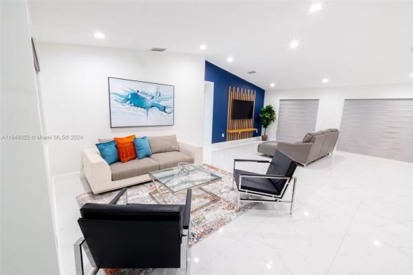 University Park West, 233 NW 136th Pl, Tamiami, Florida 33182, image 3